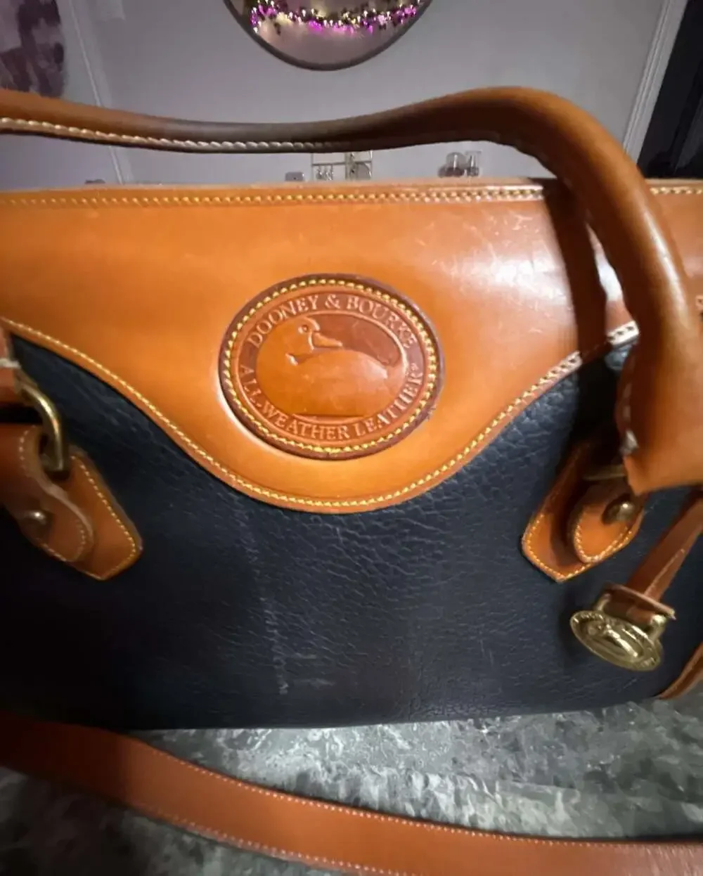 Dooney & Bourke Rare Vintage AWL Leather Shoulder Satchel B721 Navy British Tan